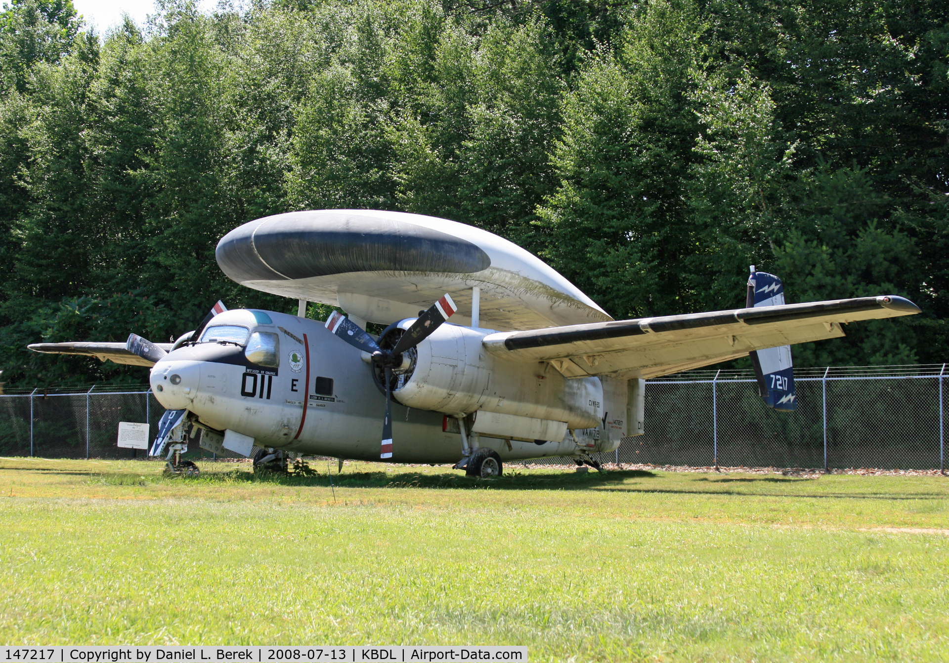 147217, 1957 Grumman E-1B Tracer (G-117) C/N 16, This E-1B was the last of its type to be retired from US Navy service; she now enjoys the leisure of retirement for airplane buffs like us to enjoy.