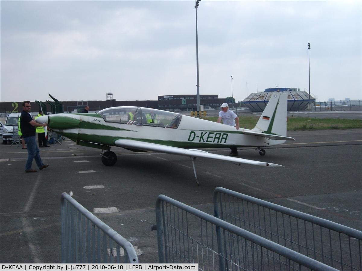 D-KEAA, Sportavia-Putzer RF-5 C/N 5092, on display for Fournier anniversary at Le Bourget