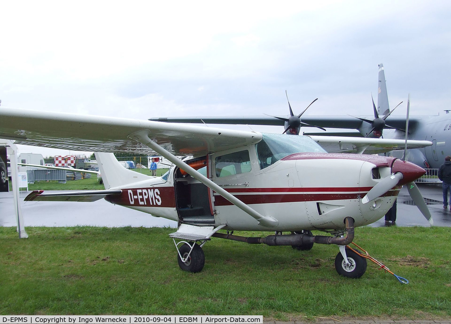 D-EPMS, Cessna 206H Stationair C/N Not found D-EPMS, Cessna 206H Stationair at the 2010 Air Magdeburg
