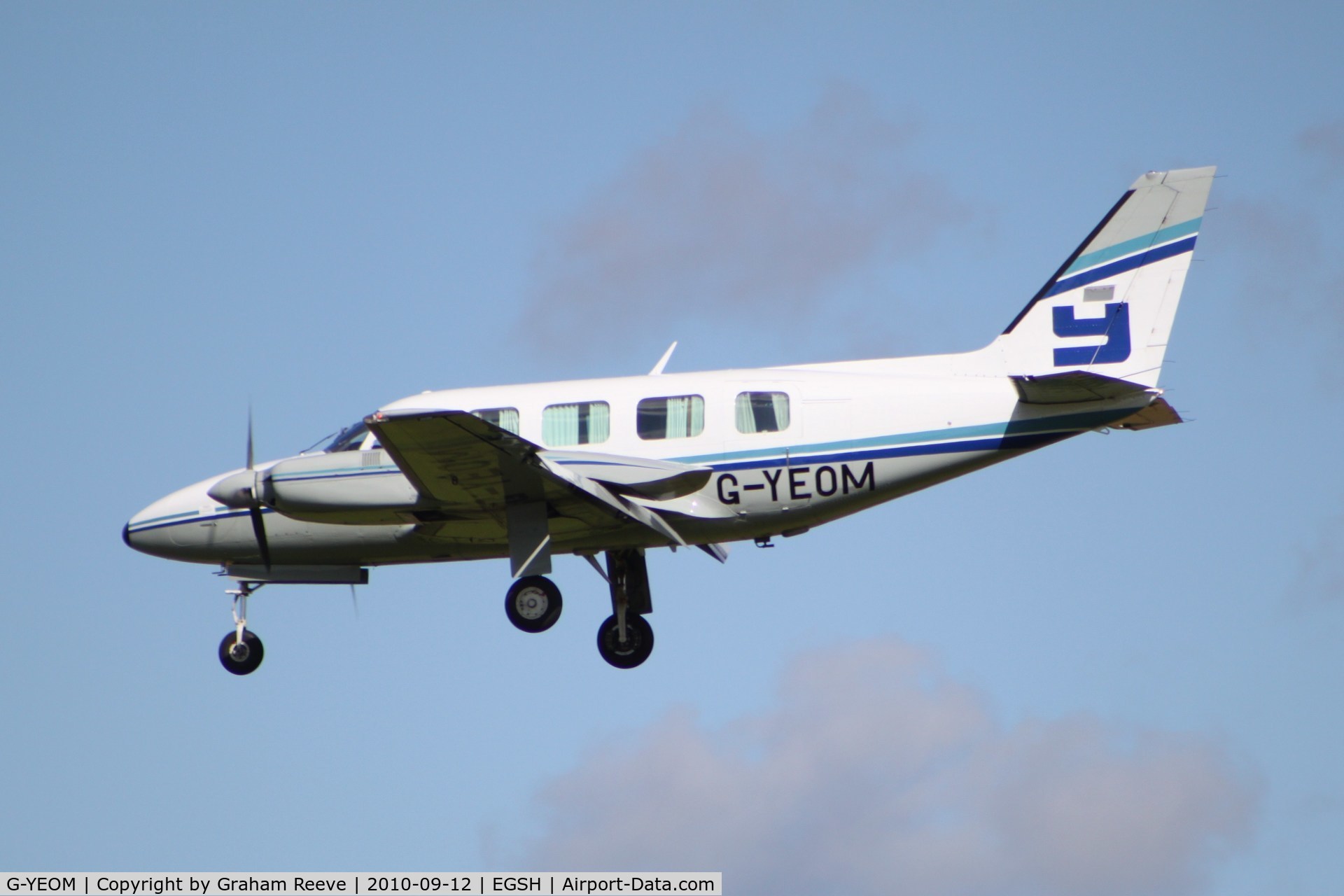 G-YEOM, 1983 Piper PA-31-350 Chieftain C/N 31-8352022, Landing at Norwich.