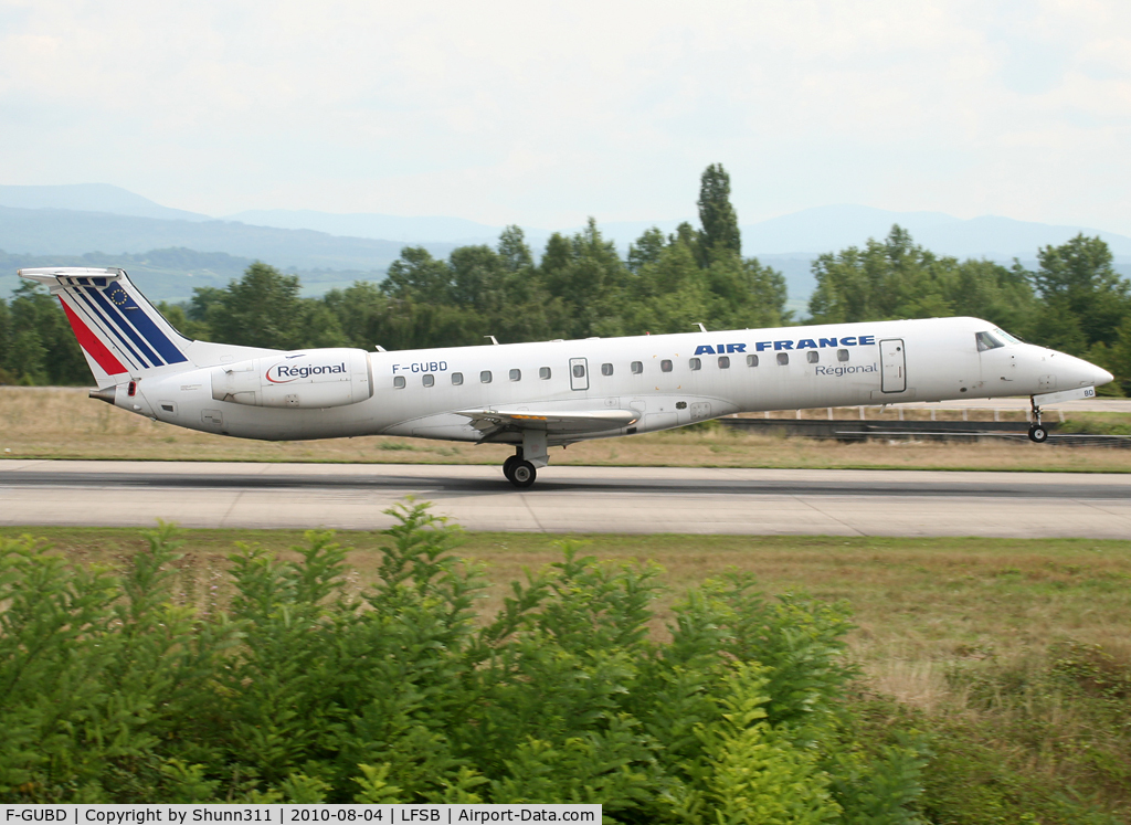 F-GUBD, 2000 Embraer ERJ-145LR (EMB-145LR) C/N 145333, Landing rwy 16