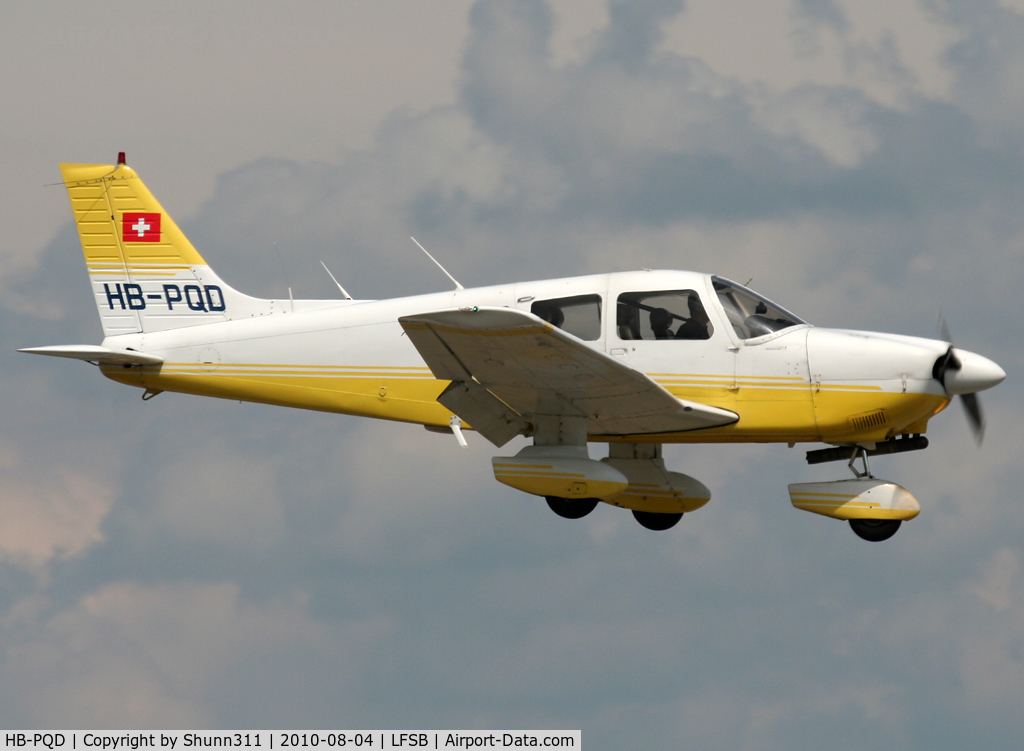 HB-PQD, 1989 Piper PA-28-181 Archer C/N 2890149, Landing rwy 16