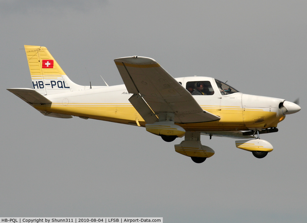 HB-PQL, 1989 Piper PA-28-181 Archer II C/N 2890121, Landing rwy 16
