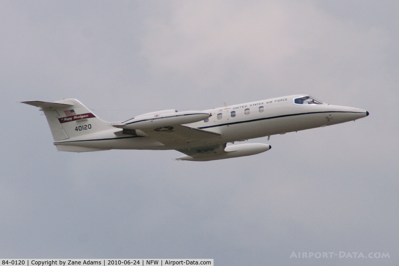 84-0120, 1984 Gates Learjet C-21A C/N 35A-566, USAF C-21A departing NASJRB Fort Worth