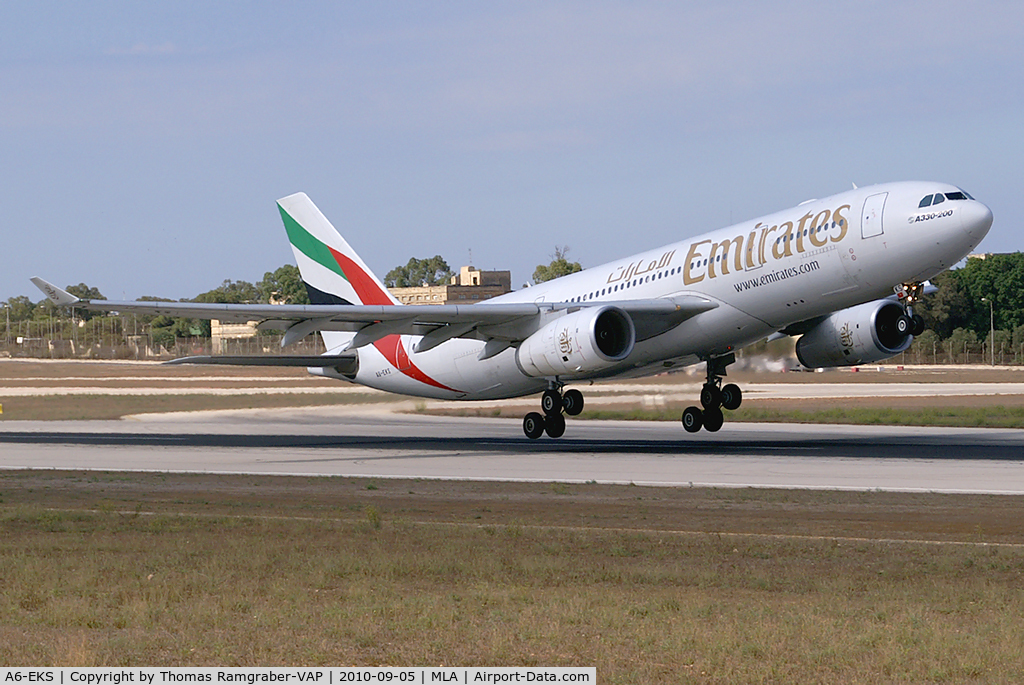 A6-EKS, 1999 Airbus A330-243 C/N 283, Emirates Airbus A330-200