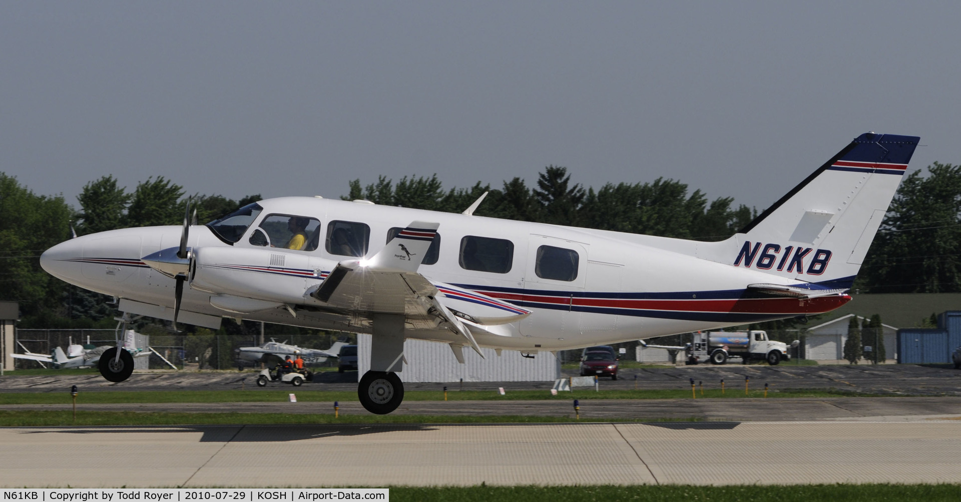 N61KB, 1981 Piper PA-31-350 Chieftain C/N 31-8152156, EAA AIRVENTURE 2010