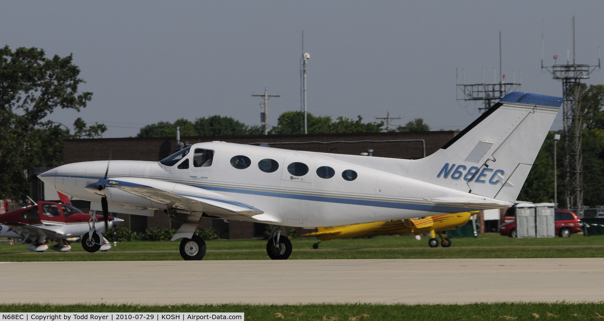N68EC, Cessna 414A Chancellor C/N 414A0275, EAA AIRVENTURE 2010