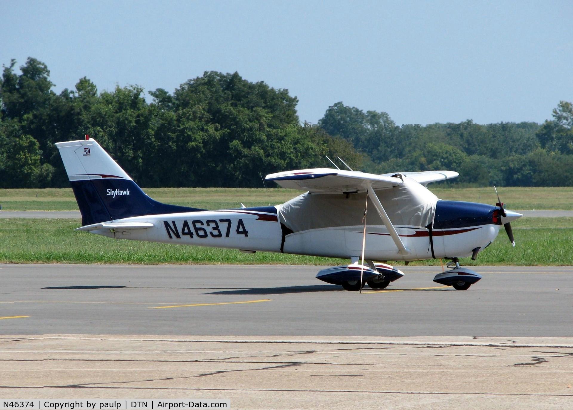 N46374, 1968 Cessna 172K Skyhawk C/N 17257224, At Downtown Shreveport.