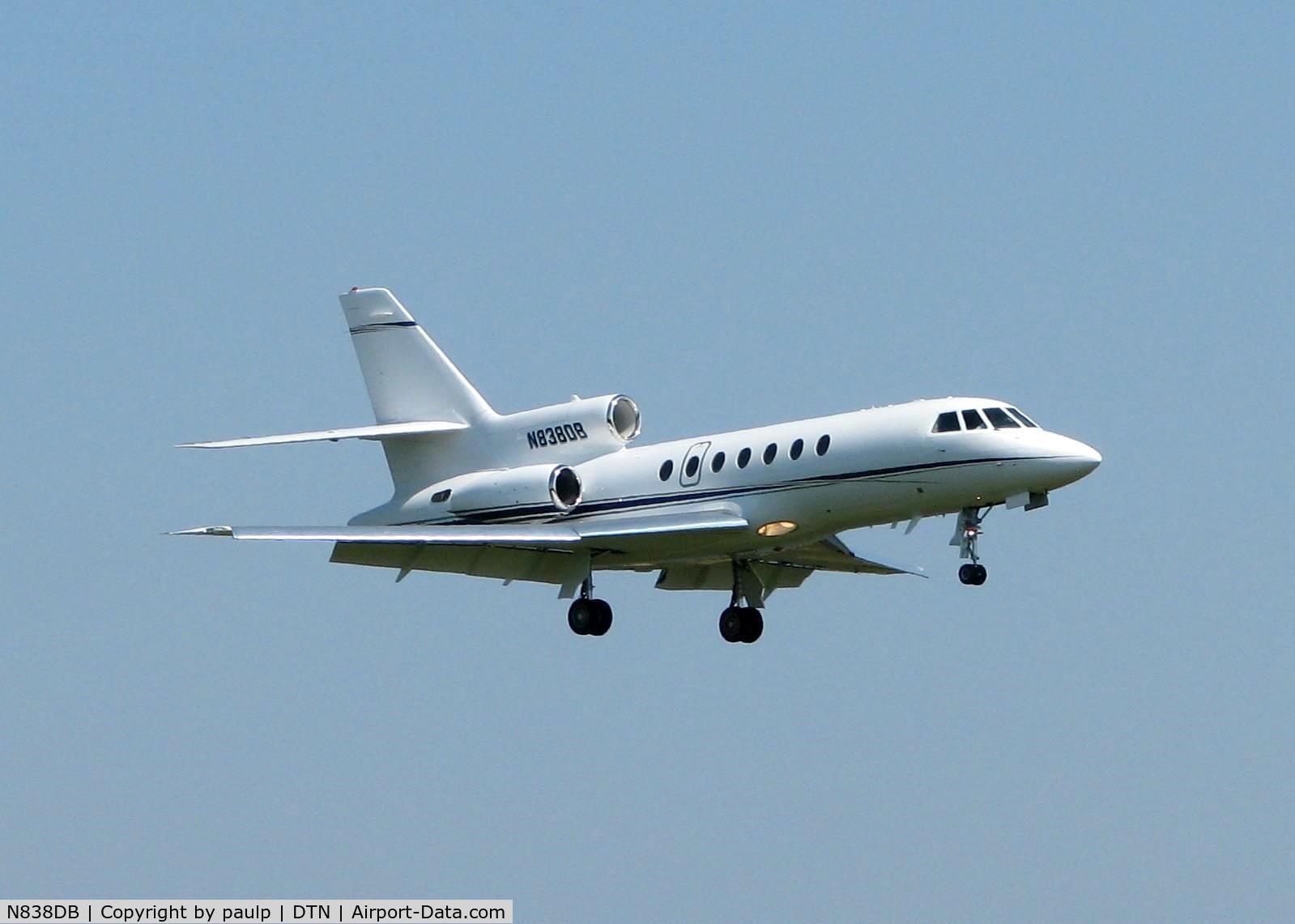 N838DB, 1997 Dassault Falcon 50 C/N 265, Landing on 32 at Shreveport's Downtown Airport.