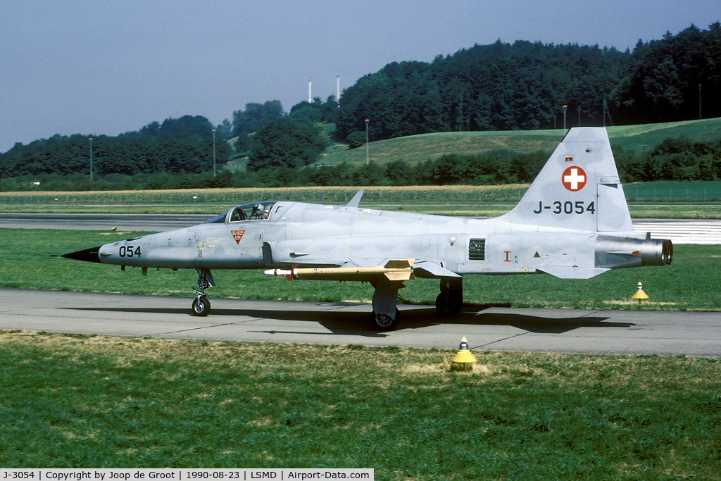 J-3054, Northrop F-5E Tiger II C/N L.3054, Still with the old black nose.