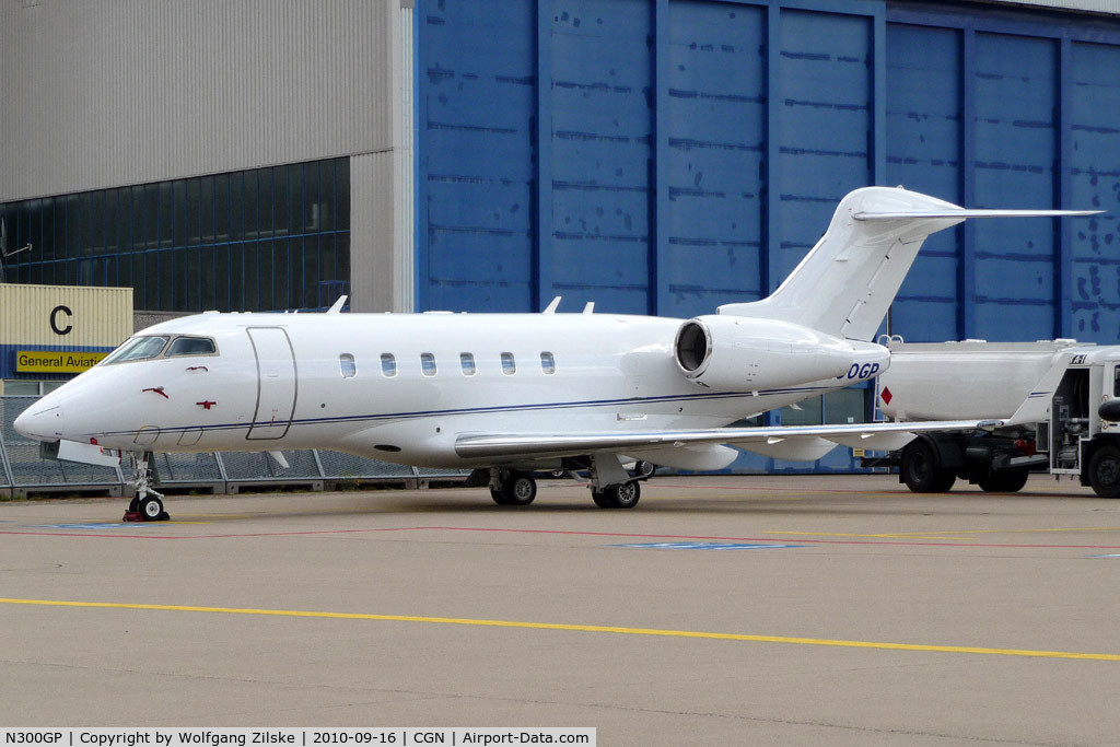 N300GP, Bombardier Challenger 300 (BD-100-1A10) C/N 20253, visitor