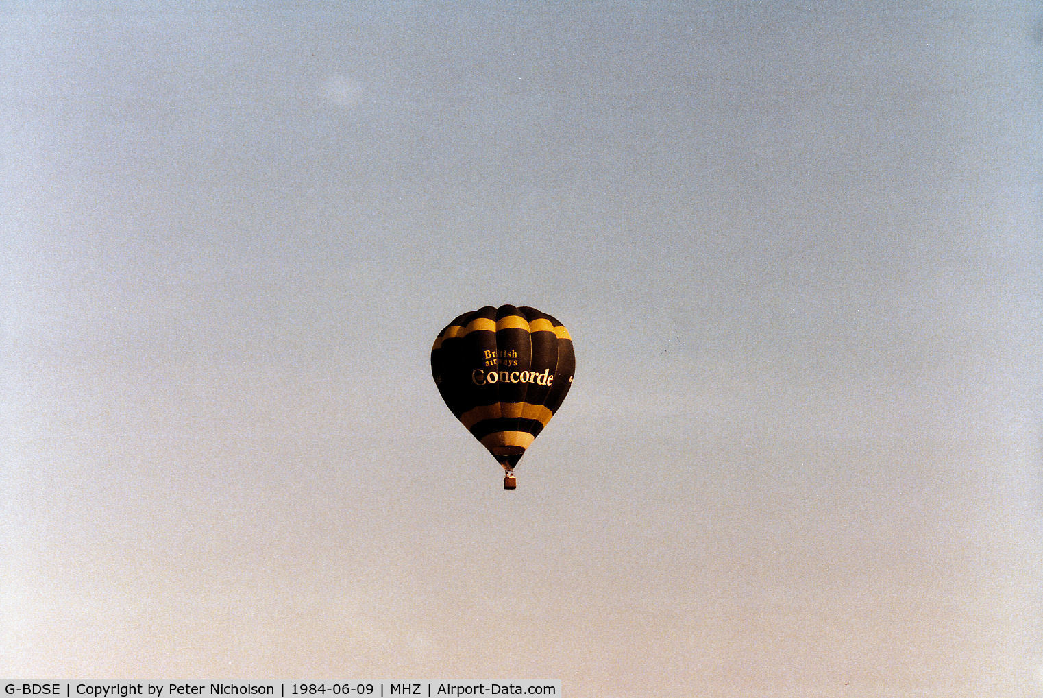 G-BDSE, 1976 Cameron Balloons O-77 C/N 210, Cameron O-77 balloon of British Airways flown at the 1984 RAF Mildenhall Air Fete.