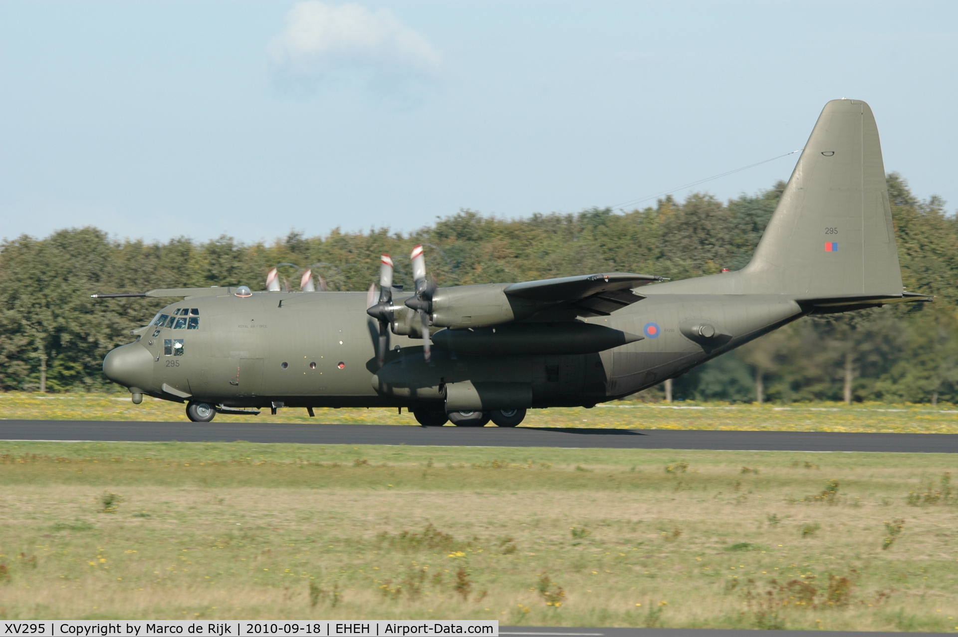 XV295, 1967 Lockheed C-130K Hercules C.1 C/N 382-4261, Eindhoven 18-09-2010, during Market Garden Memorial.