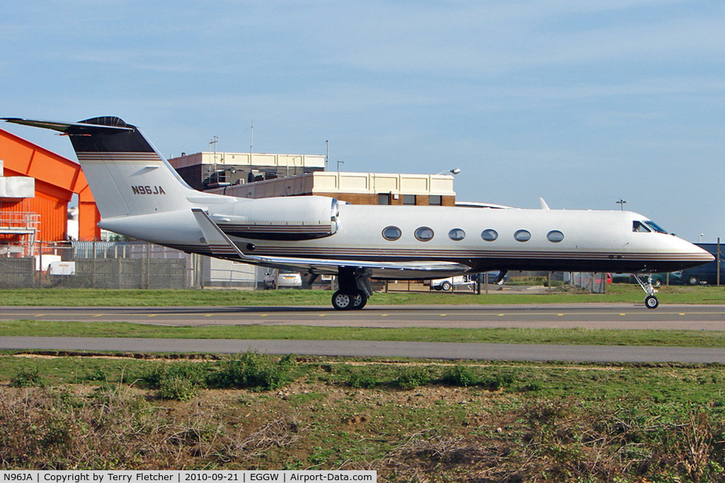 N96JA, 1993 Gulfstream Aerospace G-IV C/N 1226, 1993 Gulfstream Aerospace G-IV, c/n: 1226 at Luton