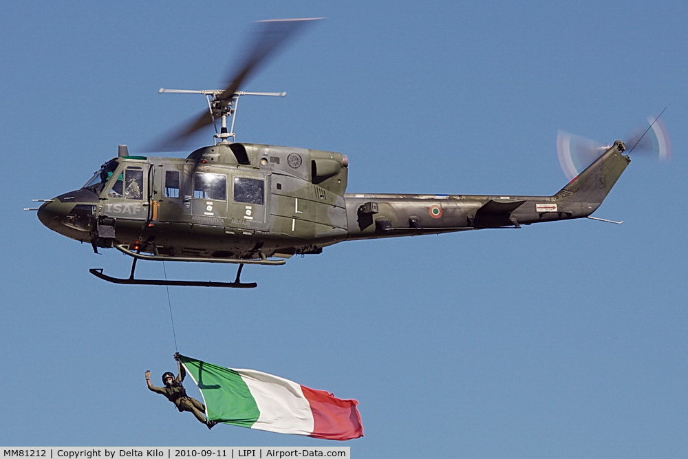 MM81212, Agusta AB-212AM C/N 5827, Italy Air Force  Agusta AB-212AM
(cn 5827)