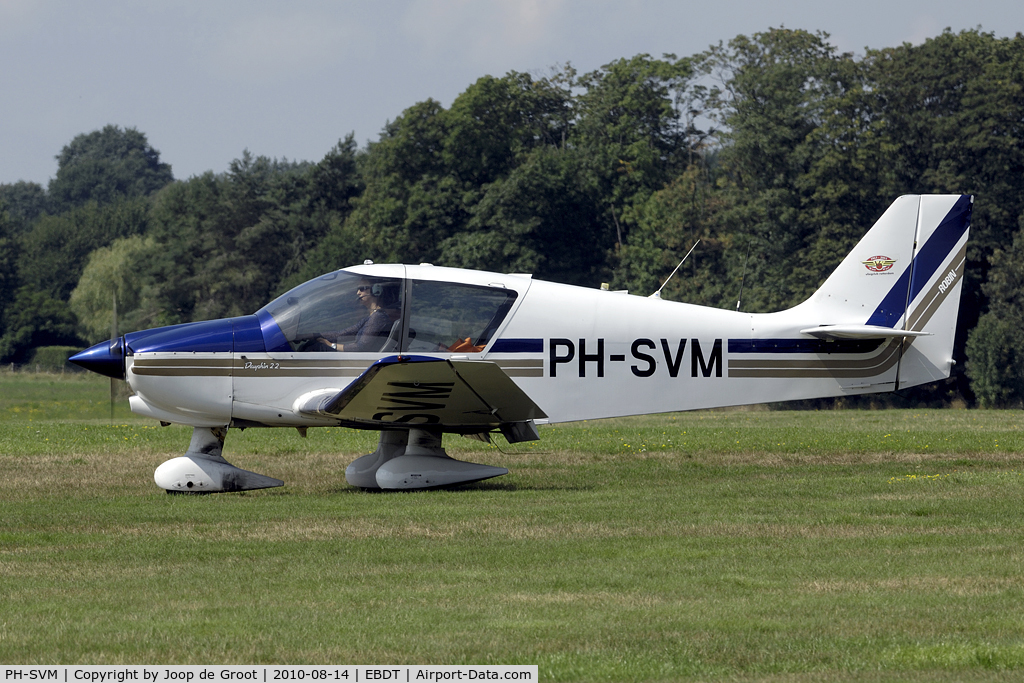 PH-SVM, Robin DR-400-120 Dauphin 2+2 C/N 2388, 2010 oldtimer fly-in