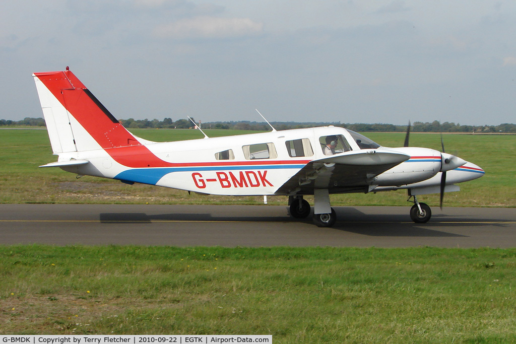 G-BMDK, 1982 Piper PA-34-220T Seneca III C/N 34-8133155, 1982 Piper PIPER PA-34-220T, c/n: 34-8133155 at Kidlington