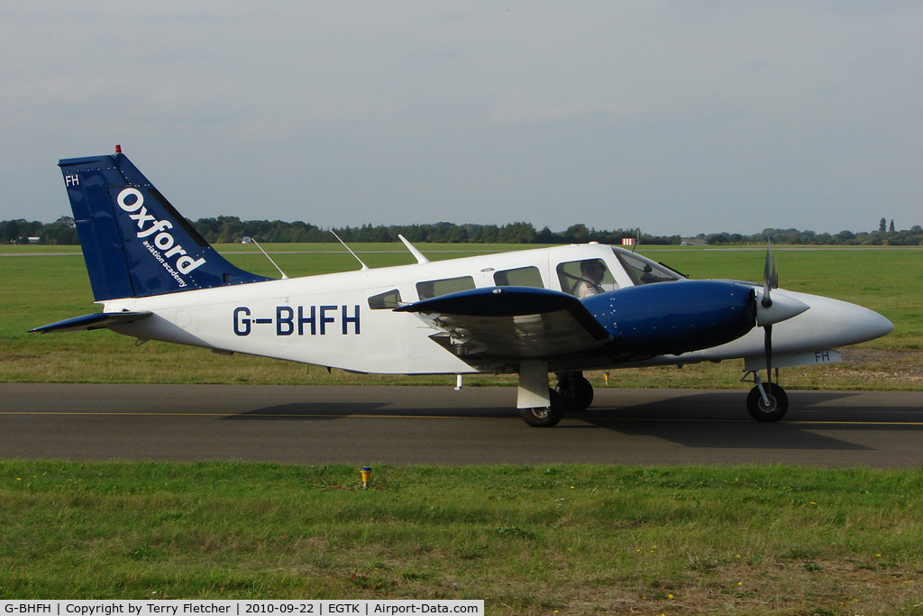 G-BHFH, 1979 Piper PA-34-200T Seneca II C/N 34-7970482, 1979 Piper PIPER PA-34-200T, c/n: 34-7970482 at Kidlington
