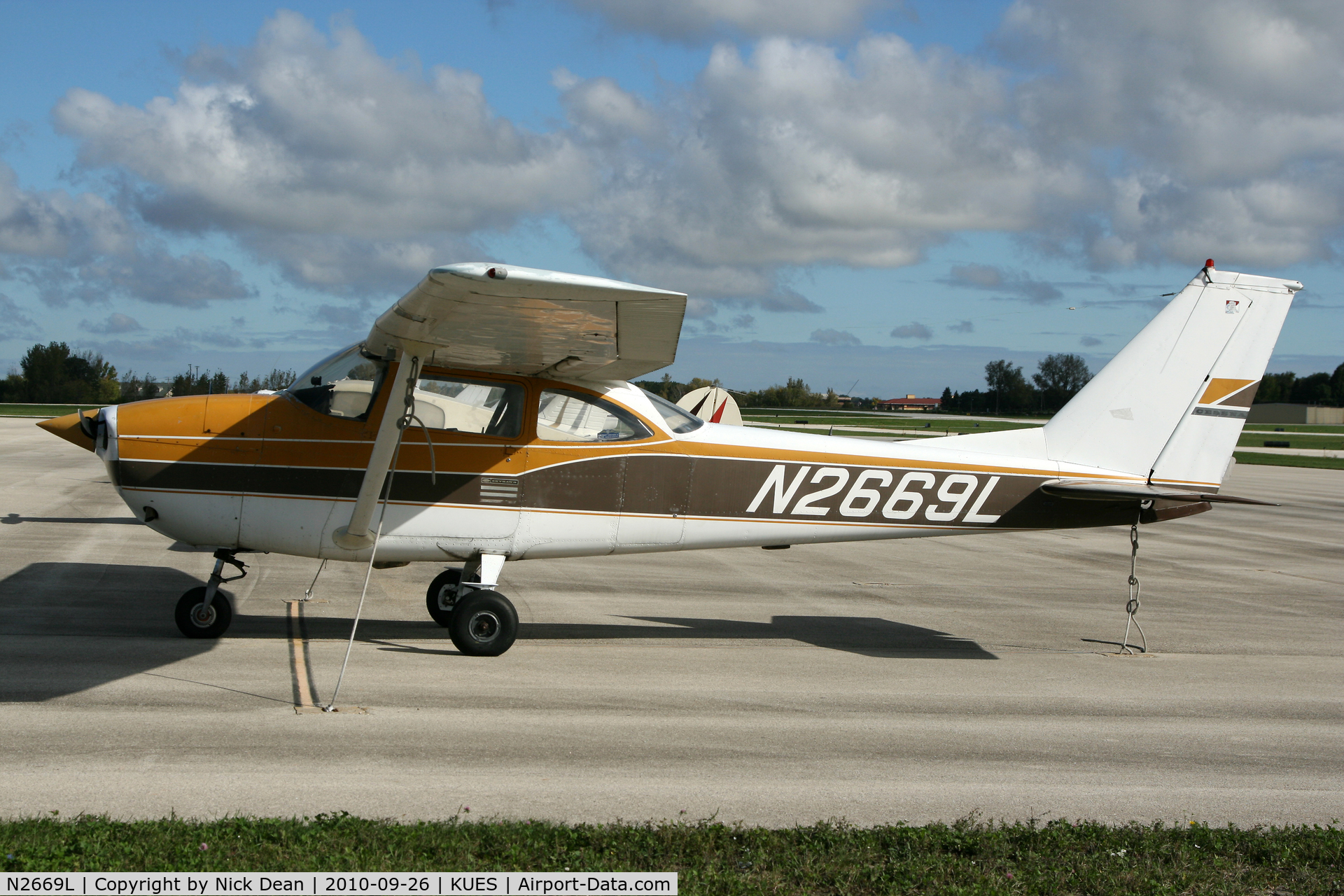 N2669L, 1967 Cessna 172H C/N 17255869, KUES
