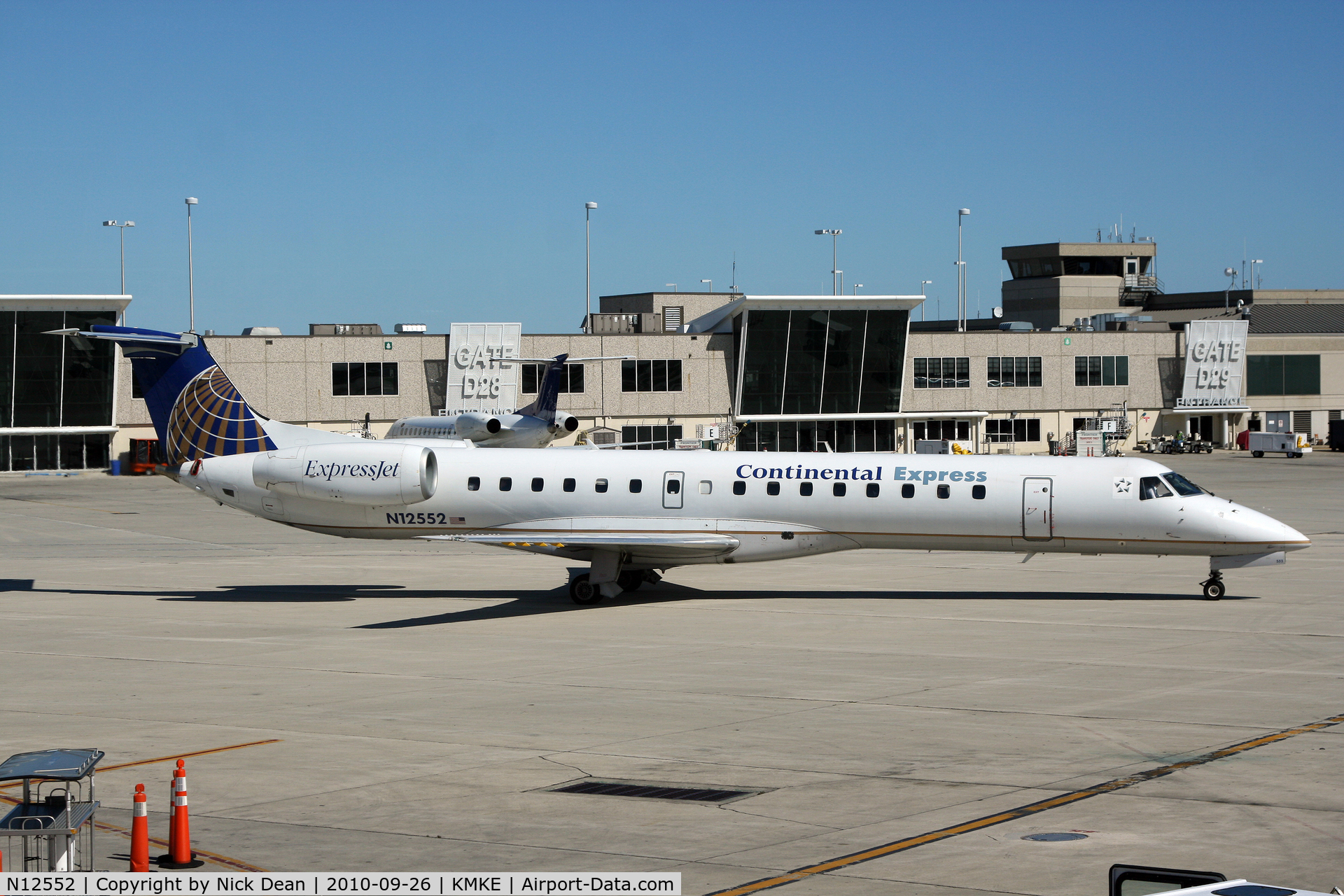 N12552, 2002 Embraer ERJ-145LR (EMB-145LR) C/N 145583, KMKE