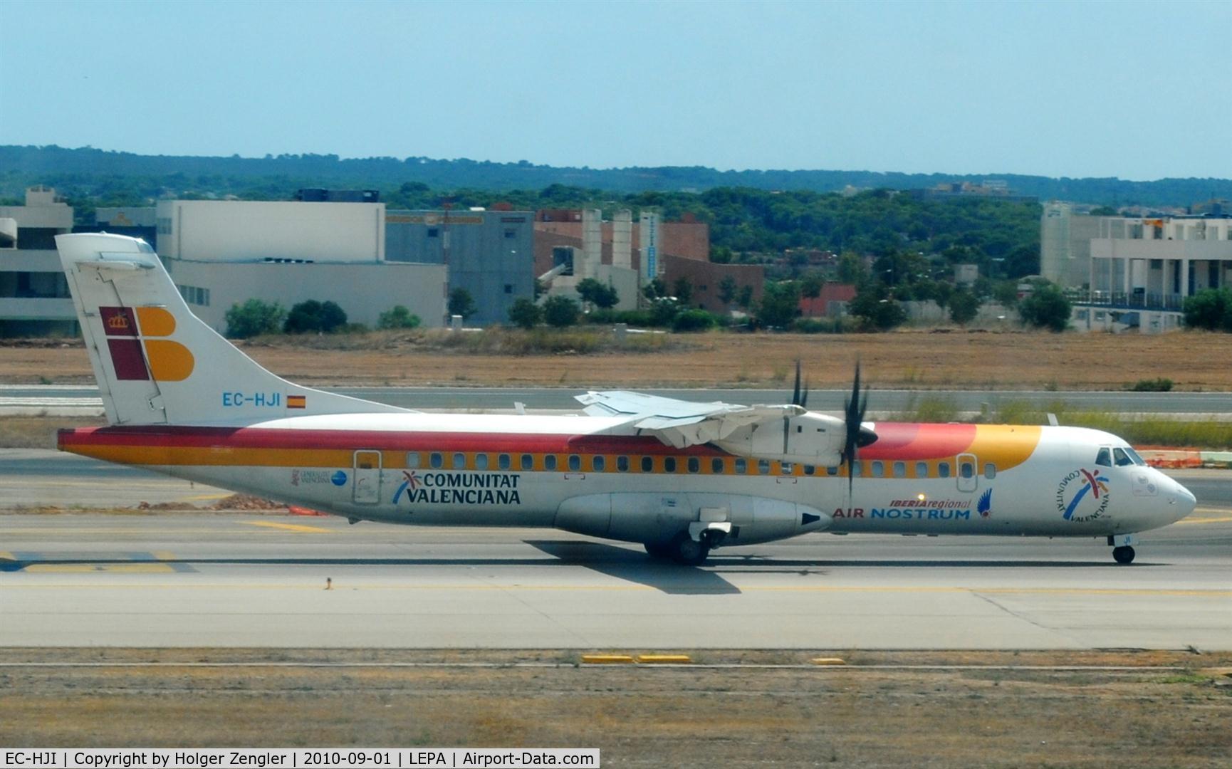 EC-HJI, 1998 ATR 72-212A C/N 562, Taxiing to rwy 07L for a take off to Barcelona