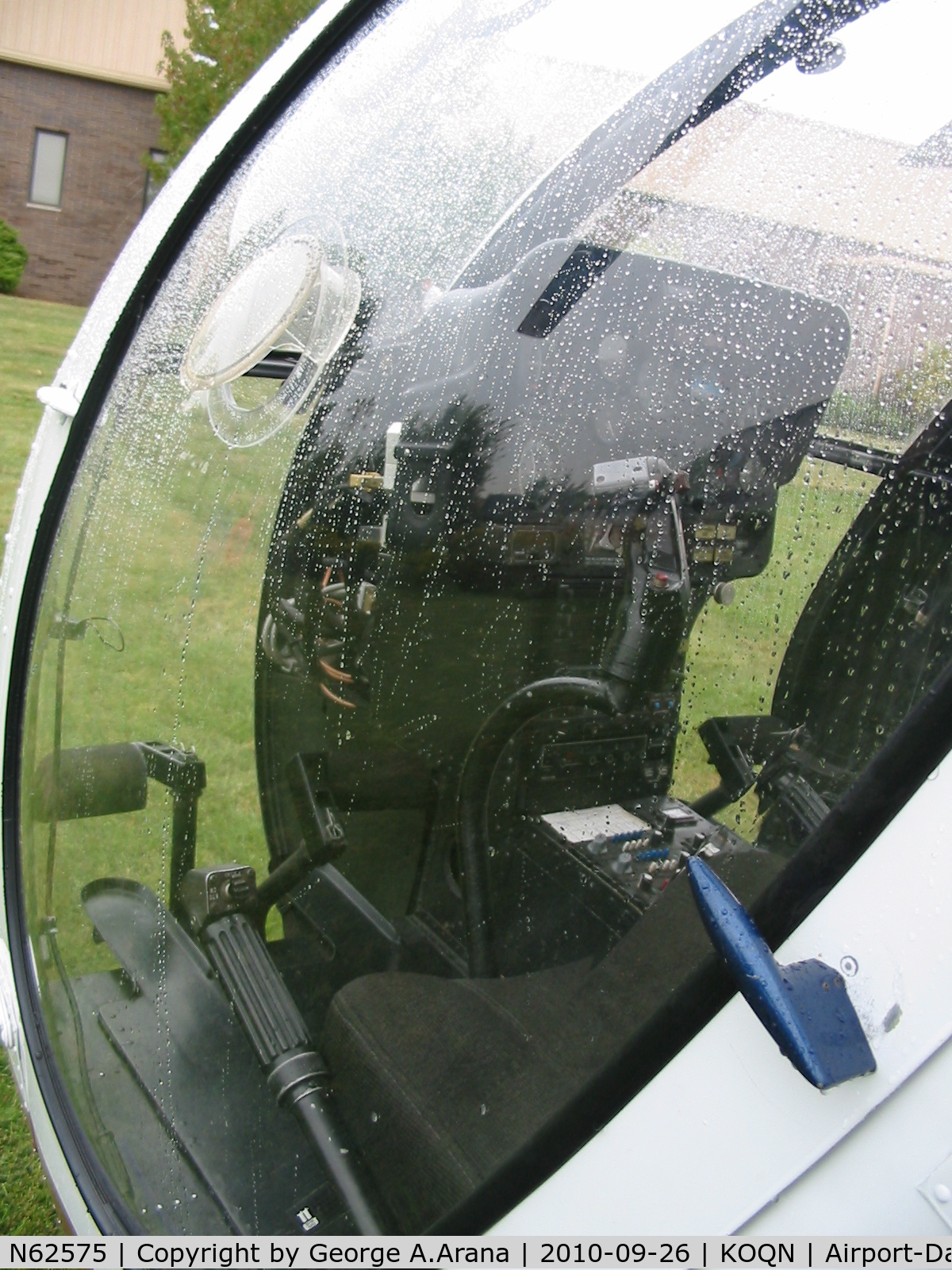N62575, 1968 Hughes OH-6A Cayuse C/N 0497, Port cockpit view