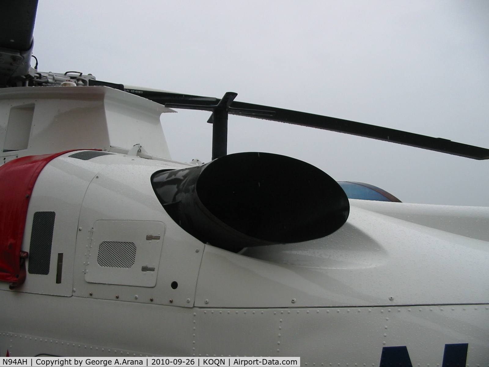 N94AH, 2000 Agusta A-109E C/N 11081, Port engine exhaust