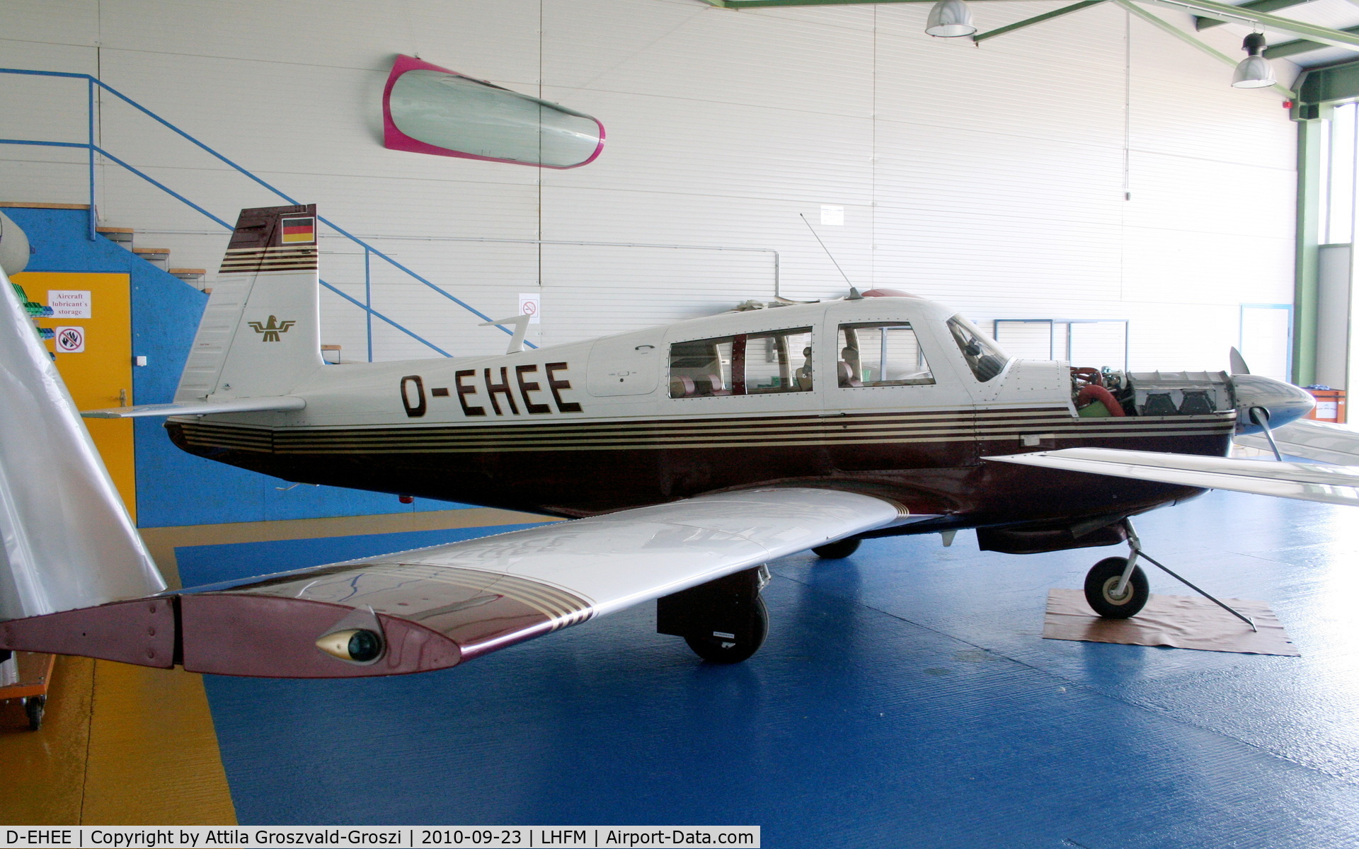 D-EHEE, 1968 Mooney M20C Ranger C/N 680180, Fertöszentmiklos Airport Maintenance Base - (HAT&S) Hungarian Aircraft Technology and Service Ltd. hangar