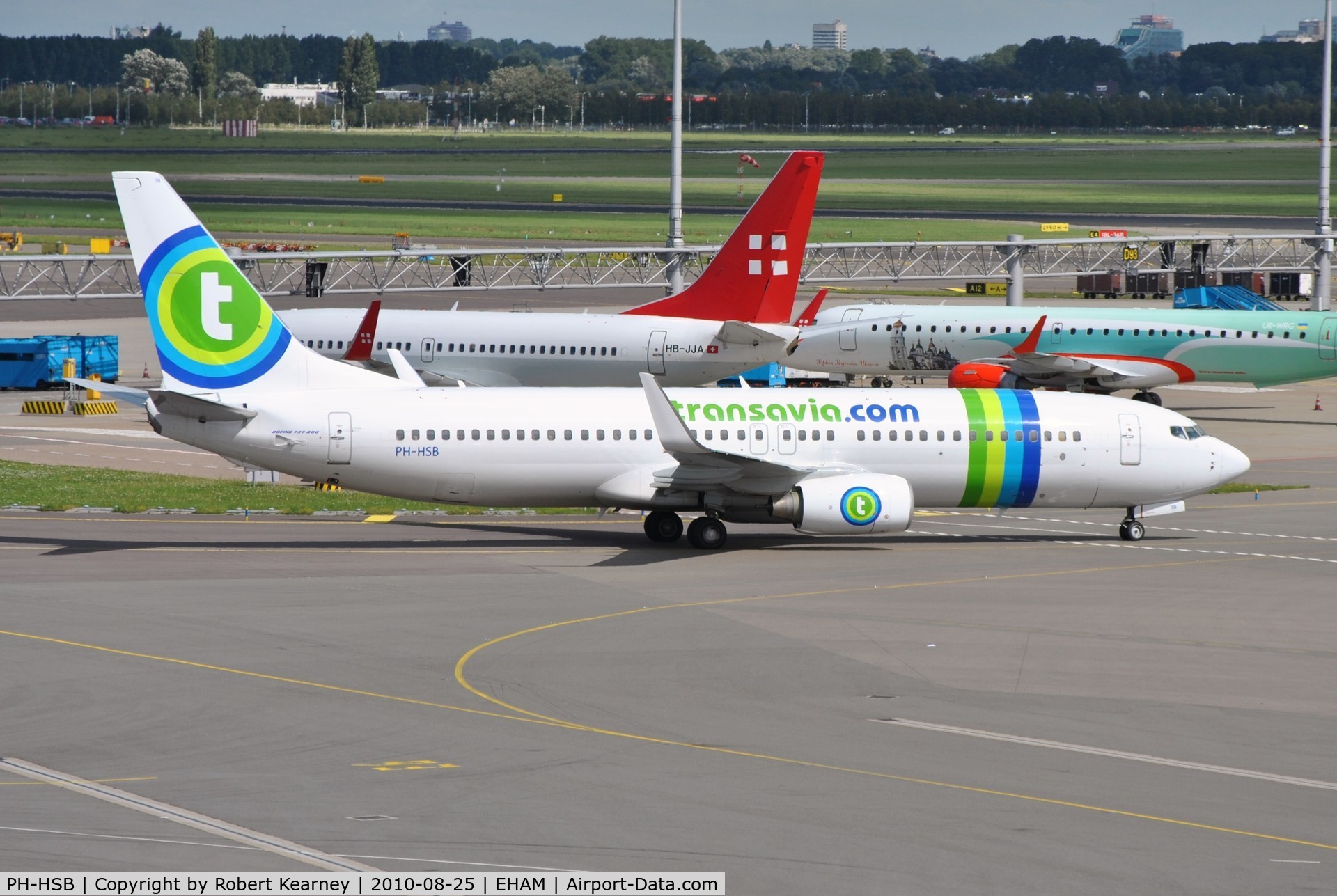 PH-HSB, 2010 Boeing 737-8K2 C/N 34172, Transavia taxiing to parking after arrival