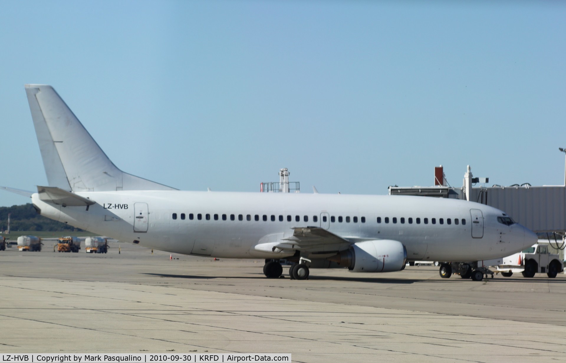LZ-HVB, Boeing 737-3S1 C/N 24834, Boeing 737-300