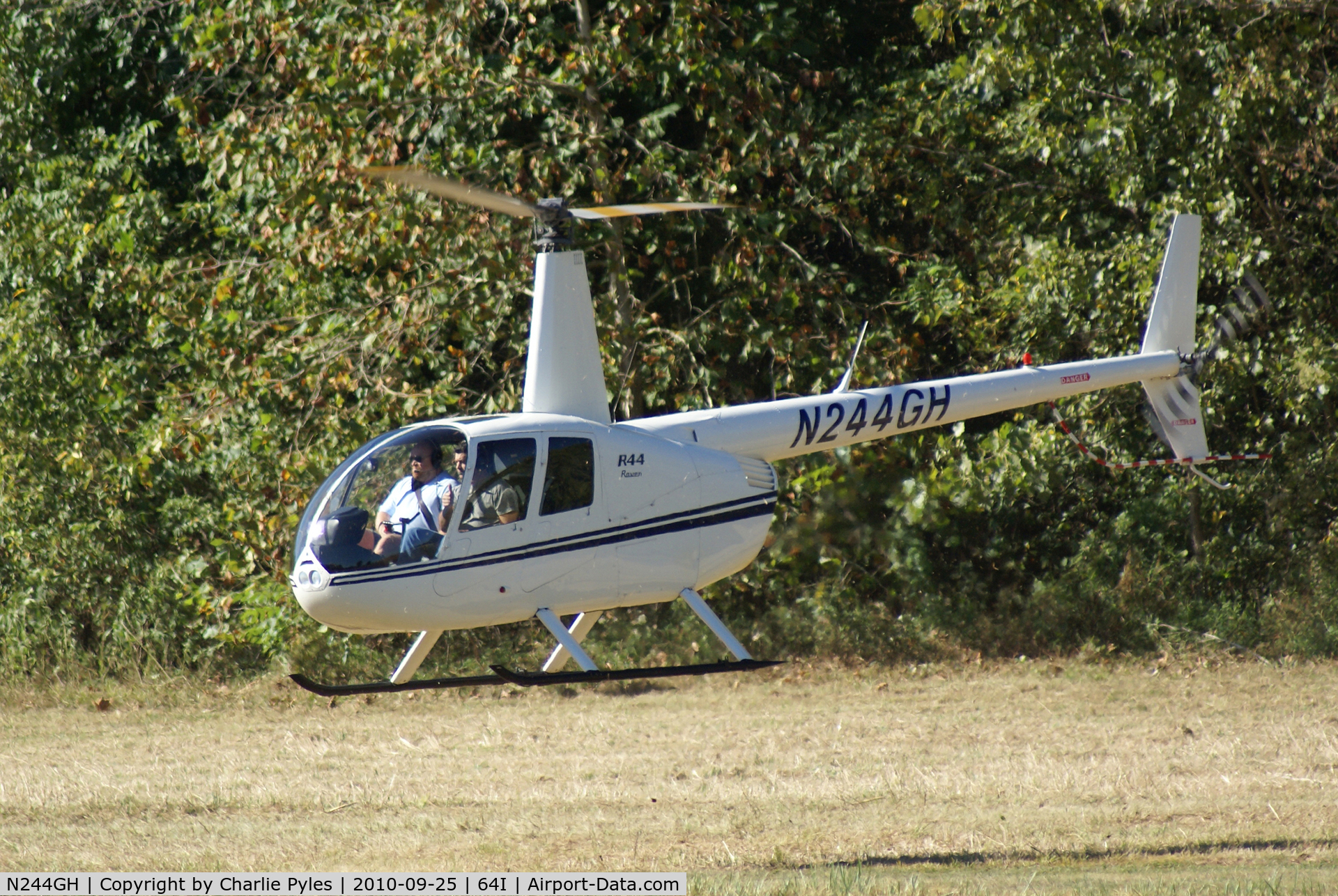 N244GH, 2000 Robinson R44 C/N 0833, First shot of this Helo on A-D.com
