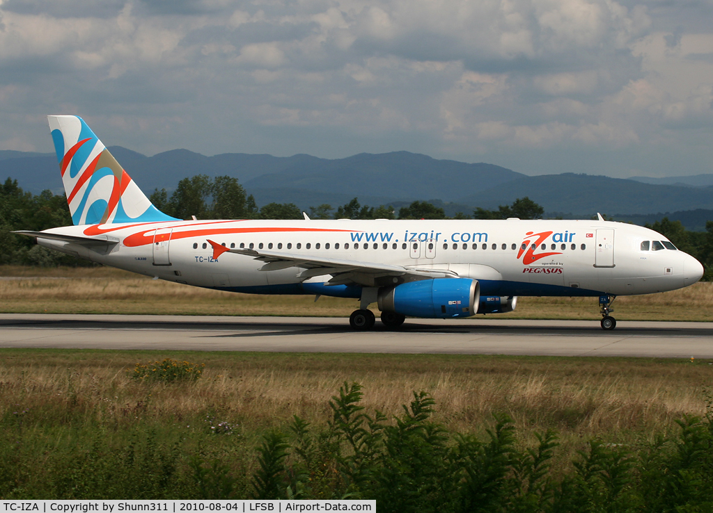 TC-IZA, 2003 Airbus A320-233 C/N 2118, Taking off rwy 16