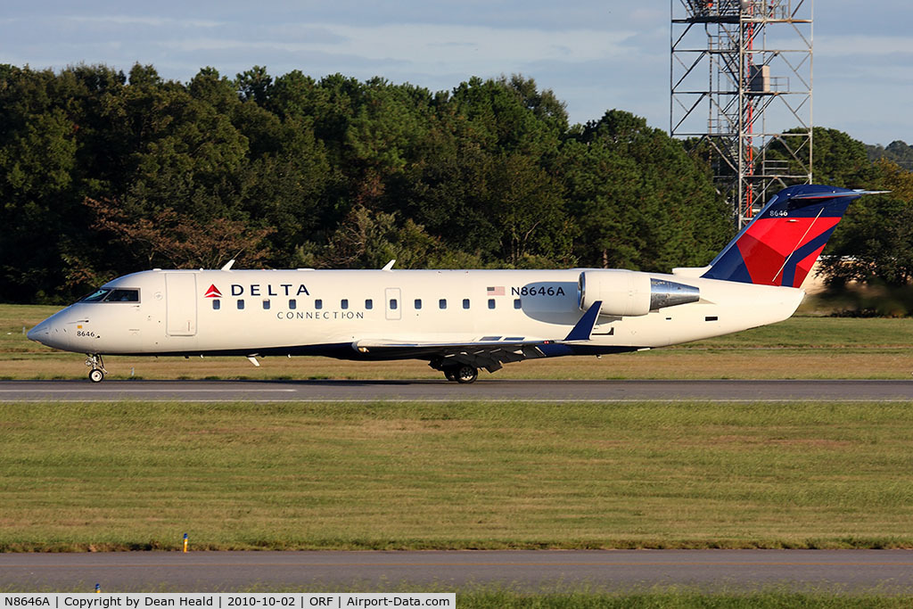 N8646A, 2002 Canadair CRJ-440 (CL-600-2B19) Regional Jet C/N 7646, Rolling out on RWY 5.