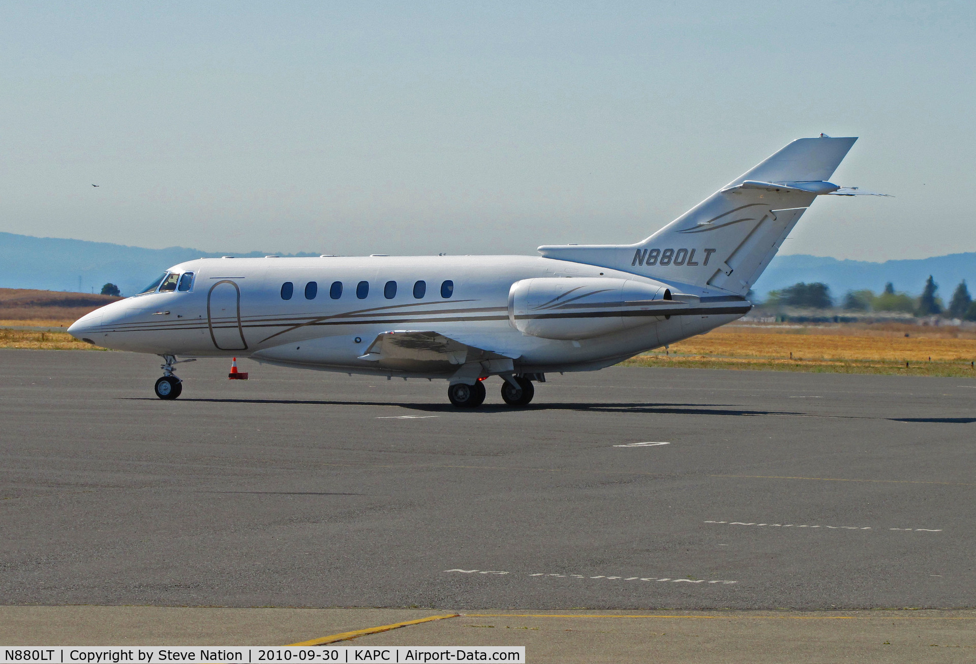 N880LT, 1996 Raytheon Corporate Jets Inc Hawker 1000 C/N 259051, MN-based Life Time Fitness 1996 Hawker 1000 on arrival