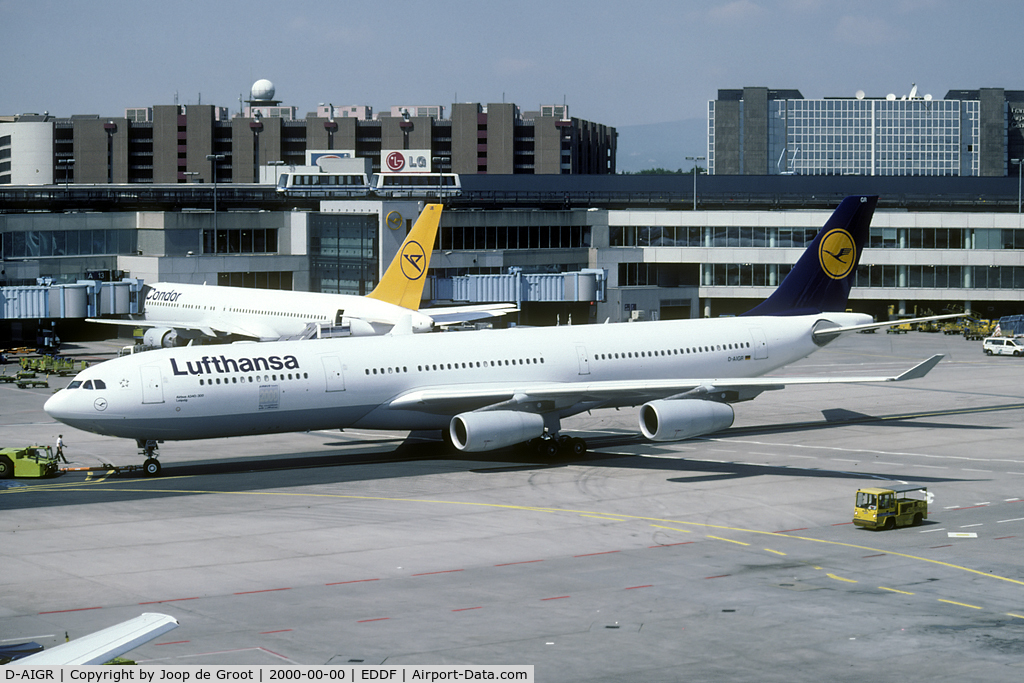 D-AIGR, 1999 Airbus A340-313X C/N 274, To be delivered to the Luftwaffe as 16+01 shortly.