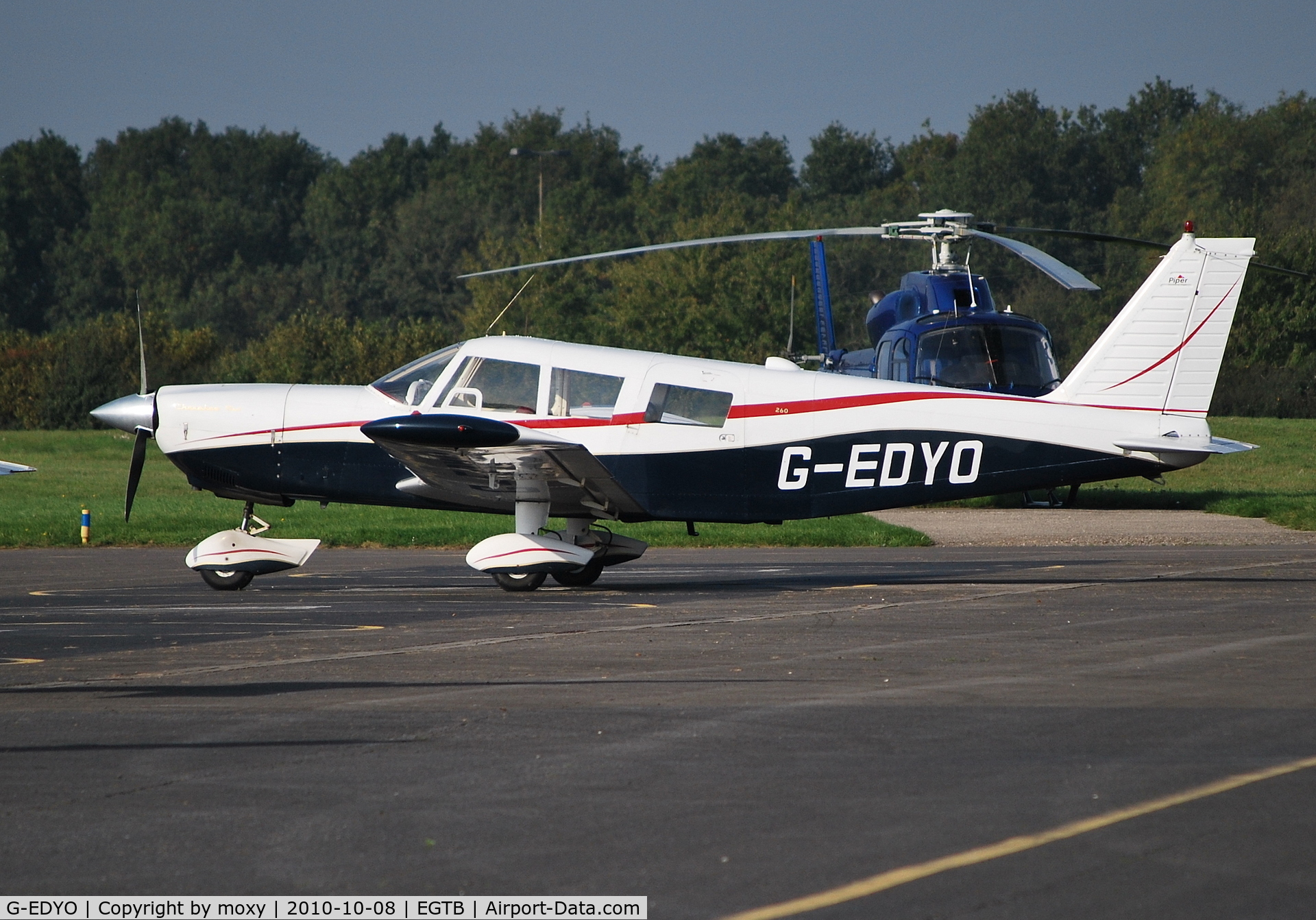 G-EDYO, 1966 Piper PA-32-260 Cherokee Six Cherokee Six C/N 32-415, Piper Cherokee Six at Wycombe Air Park.