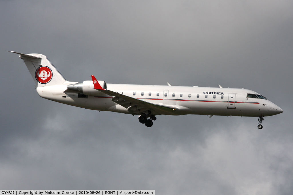 OY-RJJ, 2003 Bombardier CRJ-200ER (CL-600-2B19) C/N 7784, Canadair Regional Jet 200 on approach to Newcastle airport, August 2010.