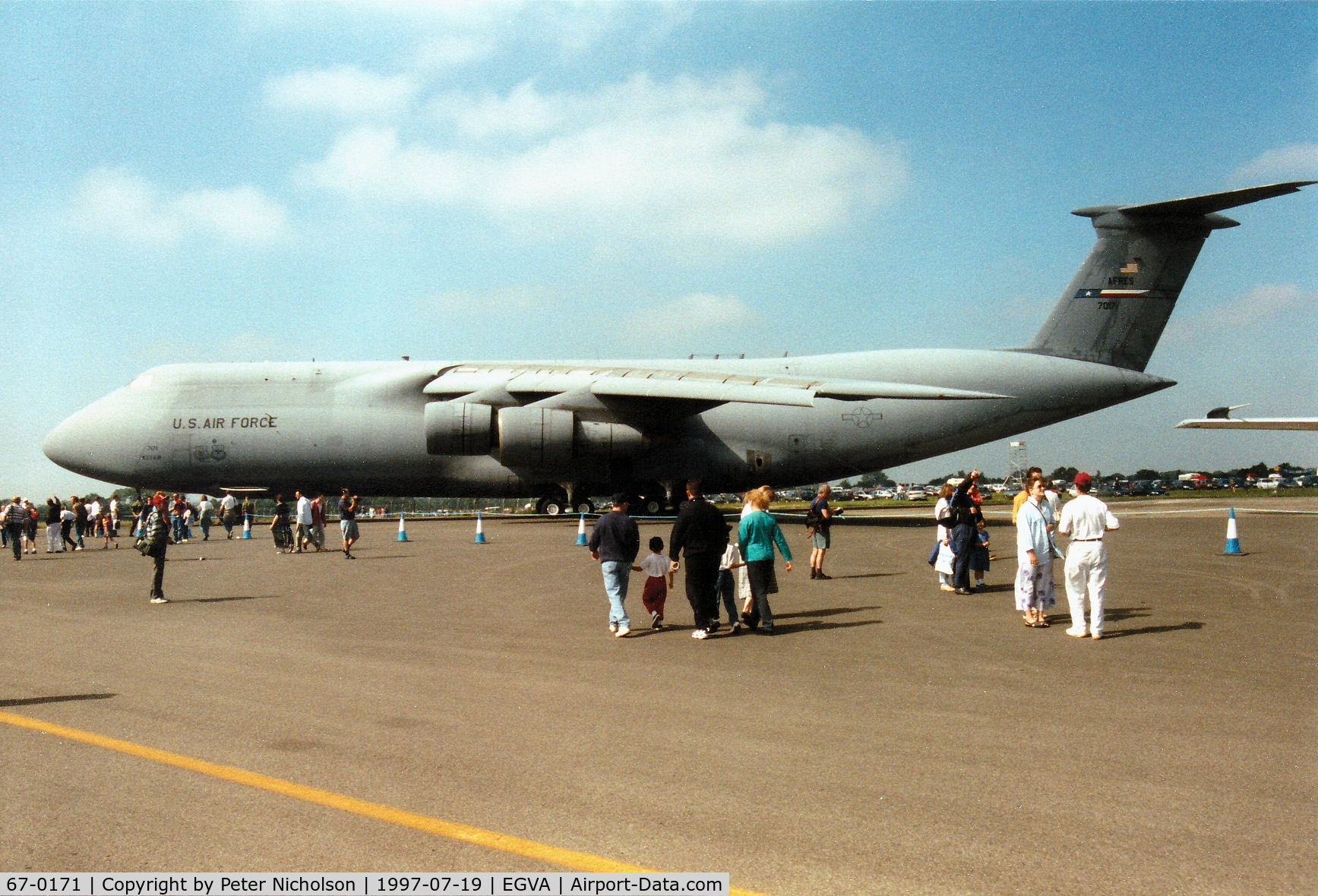 67-0171, 1967 Lockheed C-5A Galaxy C/N 500-0010, Another view of Reach 7171 Galaxy C-5A of McGuire AFB's 433rd Airlift Wing on display at the 1997 Intnl Air Tattoo at RAF Fairford.