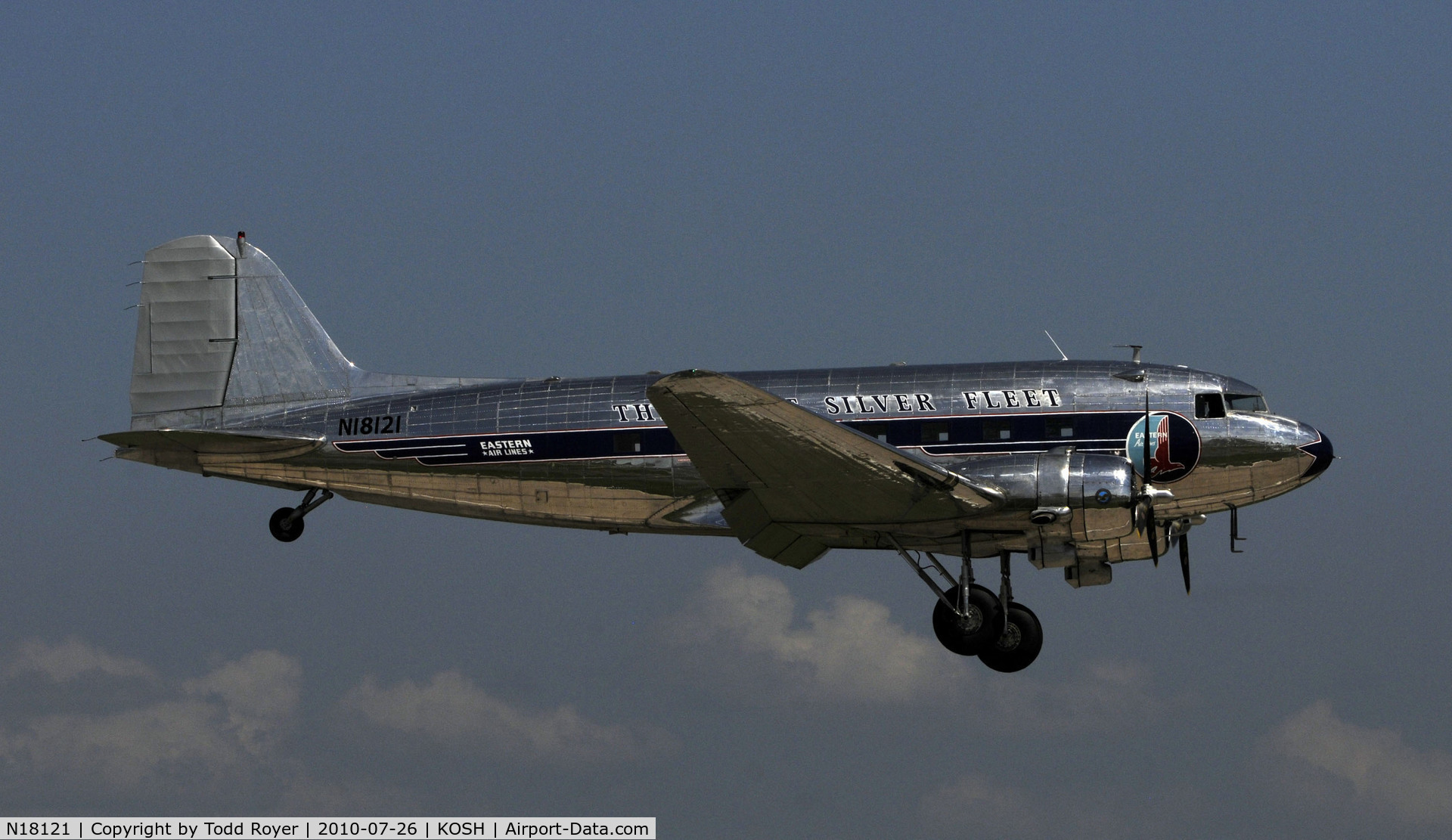 N18121, 1937 Douglas DC-3A (DC-3-201) C/N 1997, EAA AIRVENTURE 2010