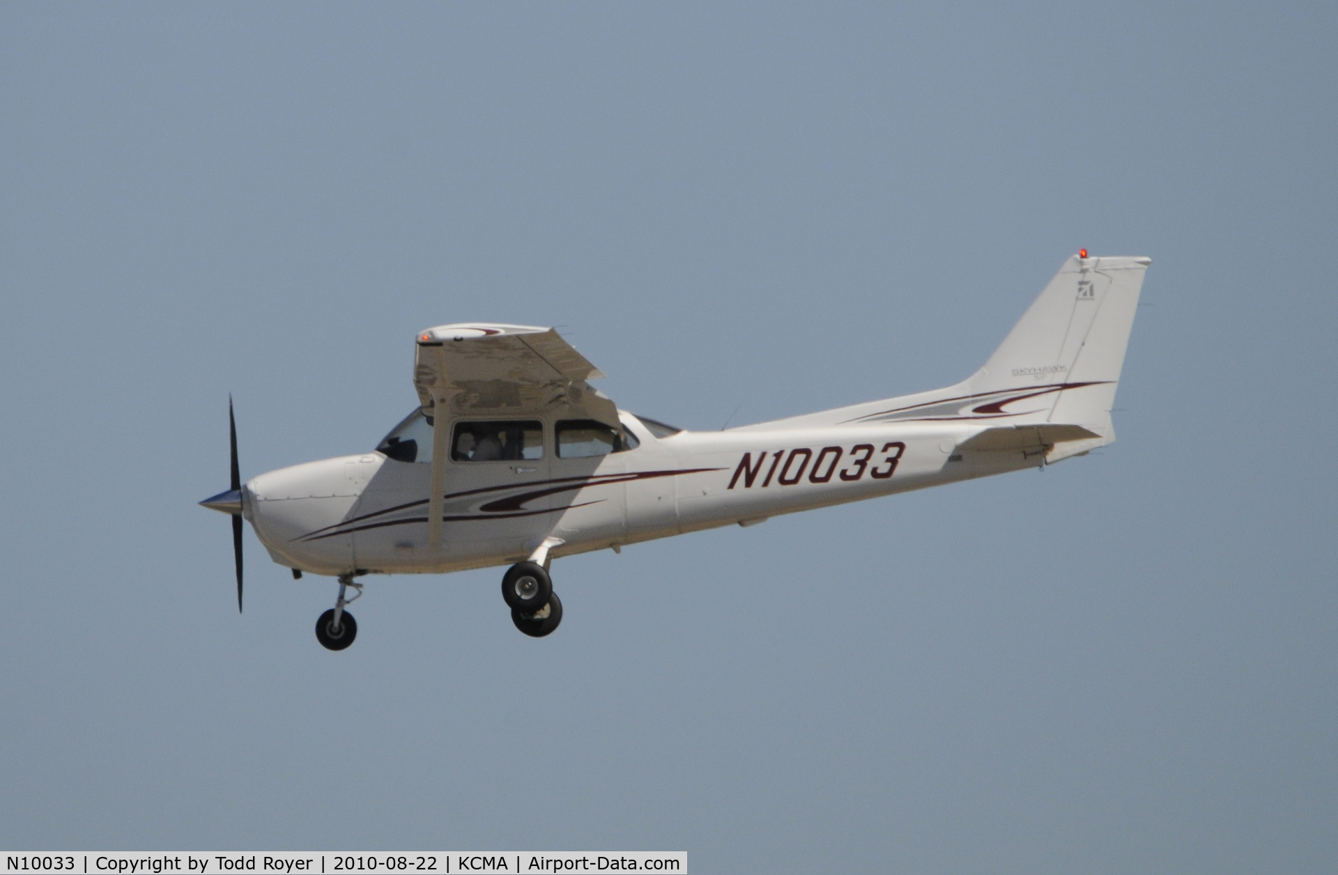 N10033, 2005 Cessna 172S Skyhawk SP C/N 172S9797, 2010 CAMARILLO AIRSHOW