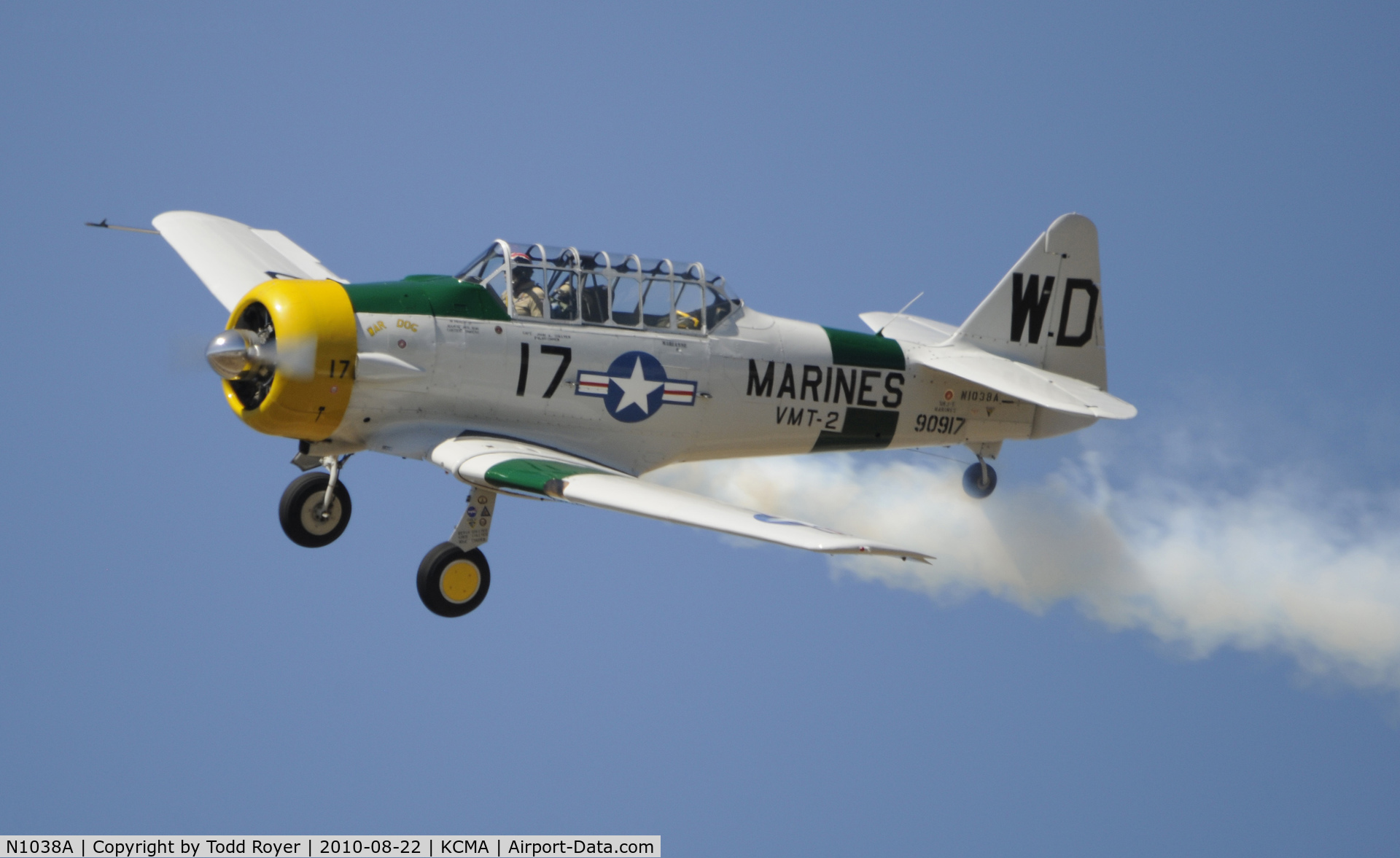 N1038A, 1944 North American SNJ-5 Texan C/N 90917 (121-41633), 2010 CAMARILLO AIRSHOW