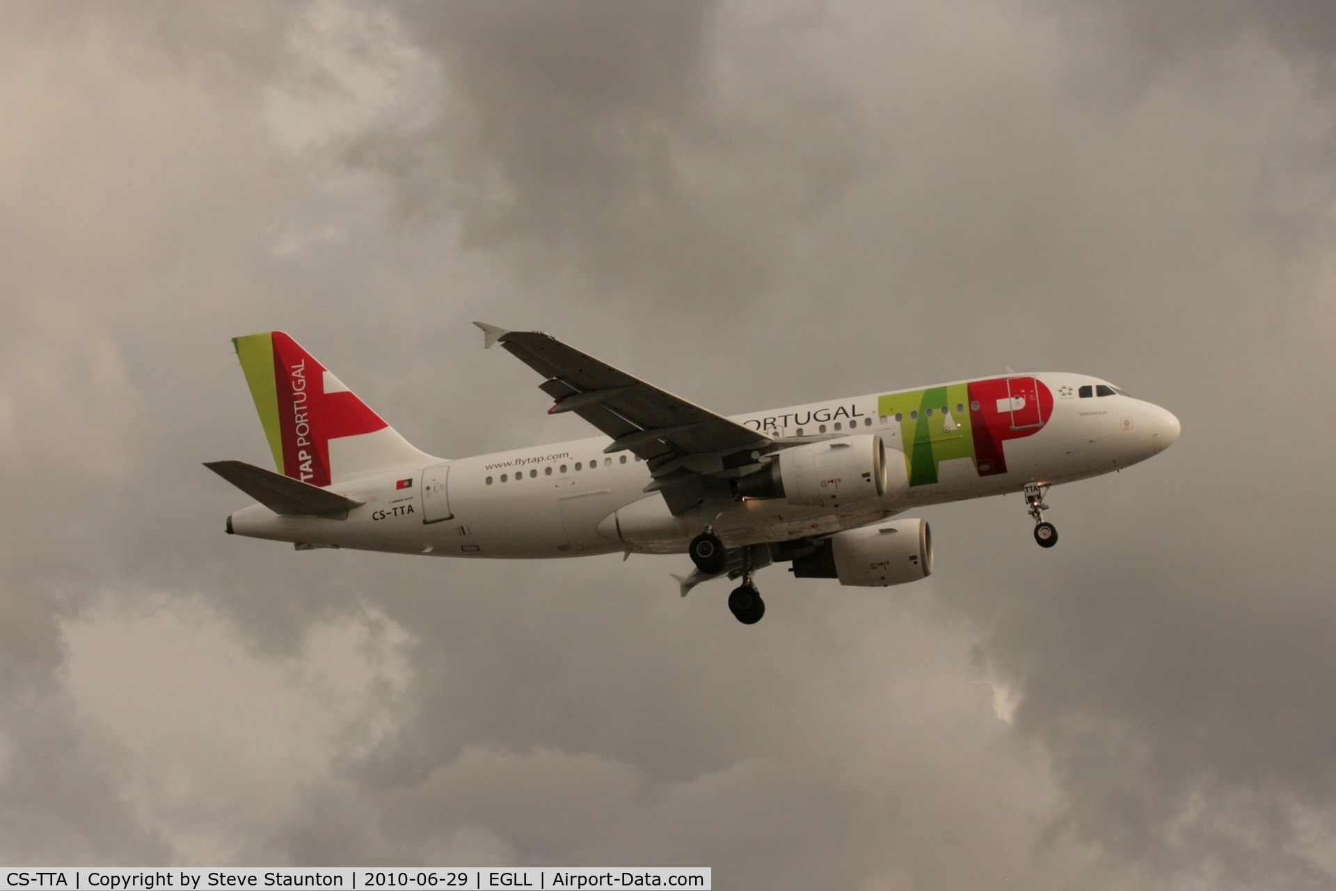 CS-TTA, 1997 Airbus A319-111 C/N 750, Taken at Heathrow Airport, June 2010