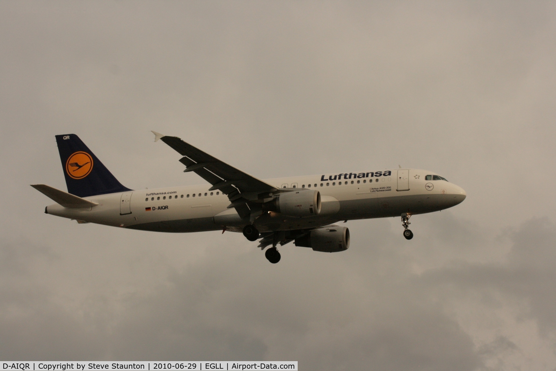 D-AIQR, 1992 Airbus A320-211 C/N 382, Taken at Heathrow Airport, June 2010