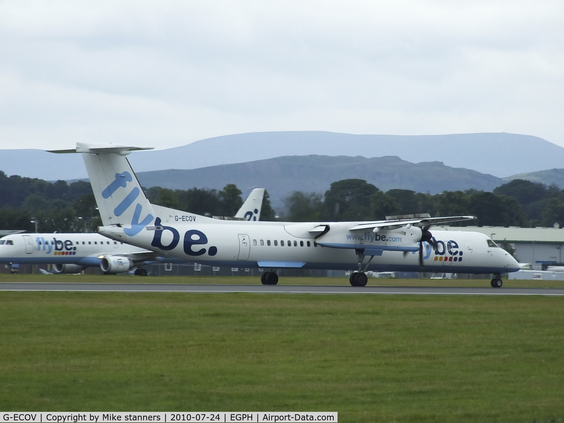 G-ECOV, 2000 De Havilland Canada DHC-8-402Q Dash 8 C/N 4033, Flybe Dash 8Q-402 arrives at EDI With G-FBEE In the back ground