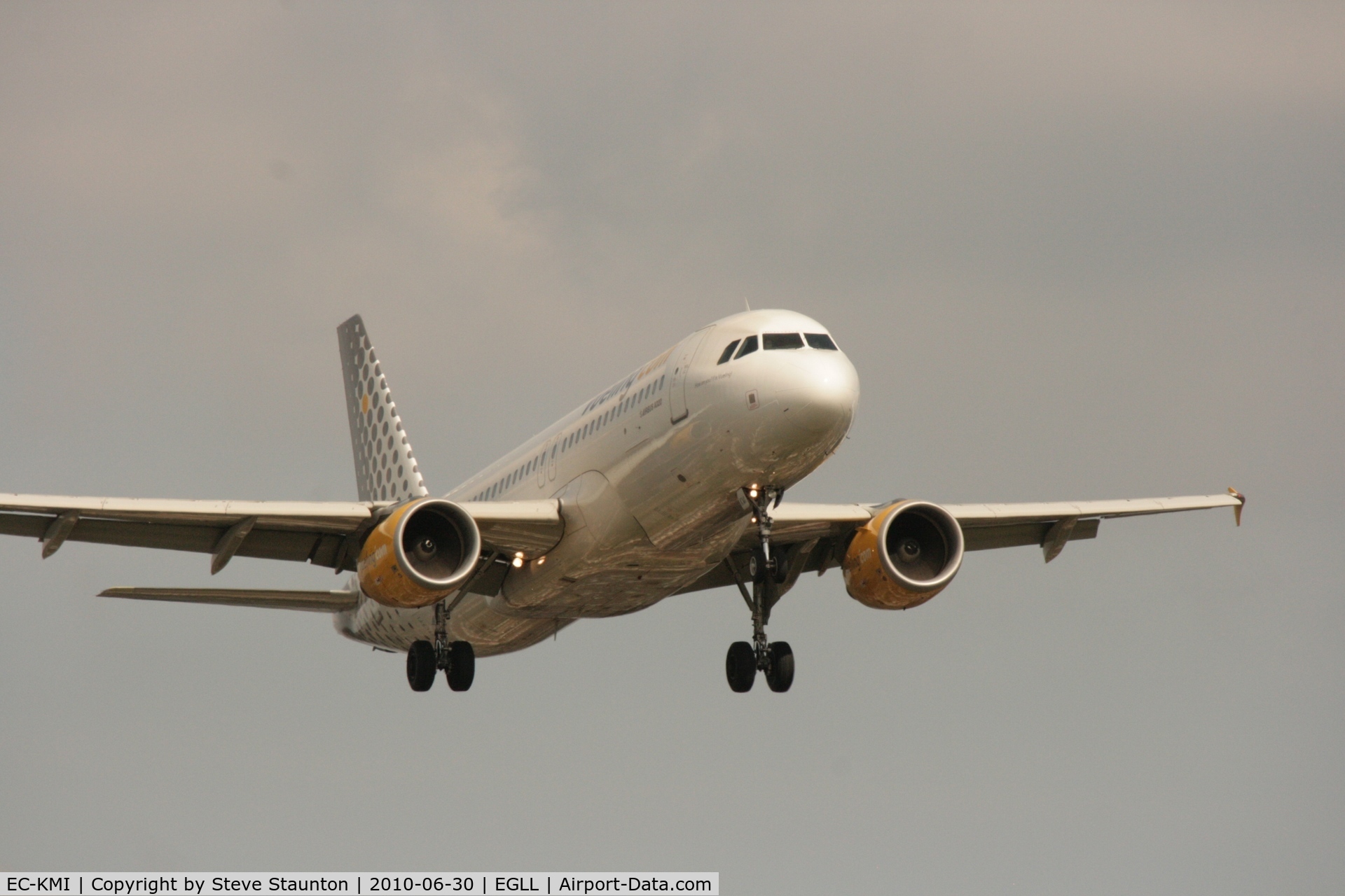 EC-KMI, 2008 Airbus A320-216 C/N 3400, Taken at Heathrow Airport, June 2010