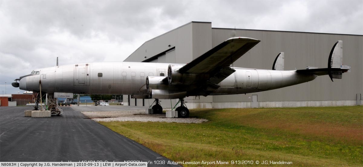 N8083H, 1958 Lockheed L-1649A-98 Starliner C/N 1038, waiting in Maine