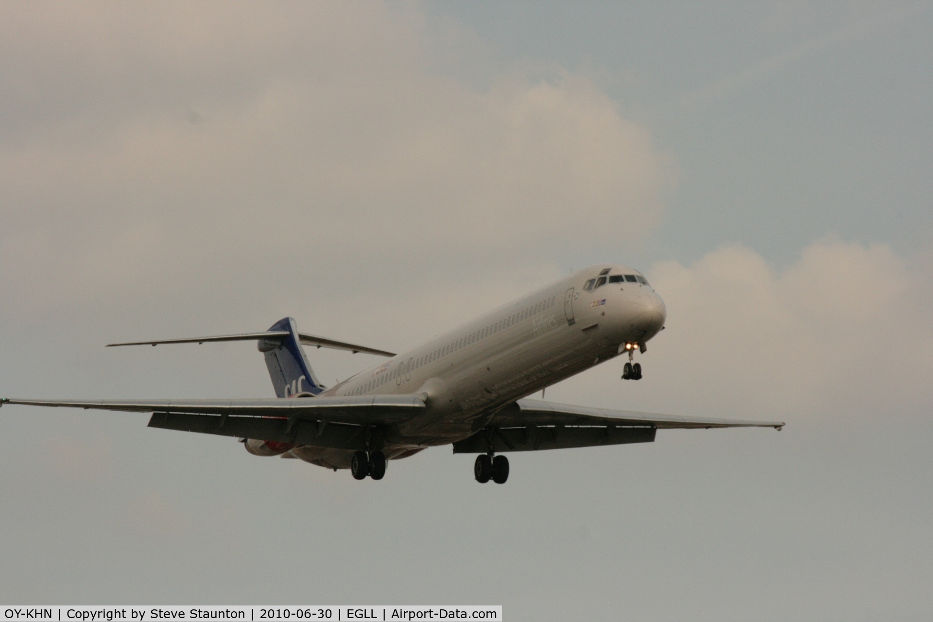 OY-KHN, 1991 McDonnell Douglas MD-82 (DC-9-82) C/N 53000, Taken at Heathrow Airport, June 2010