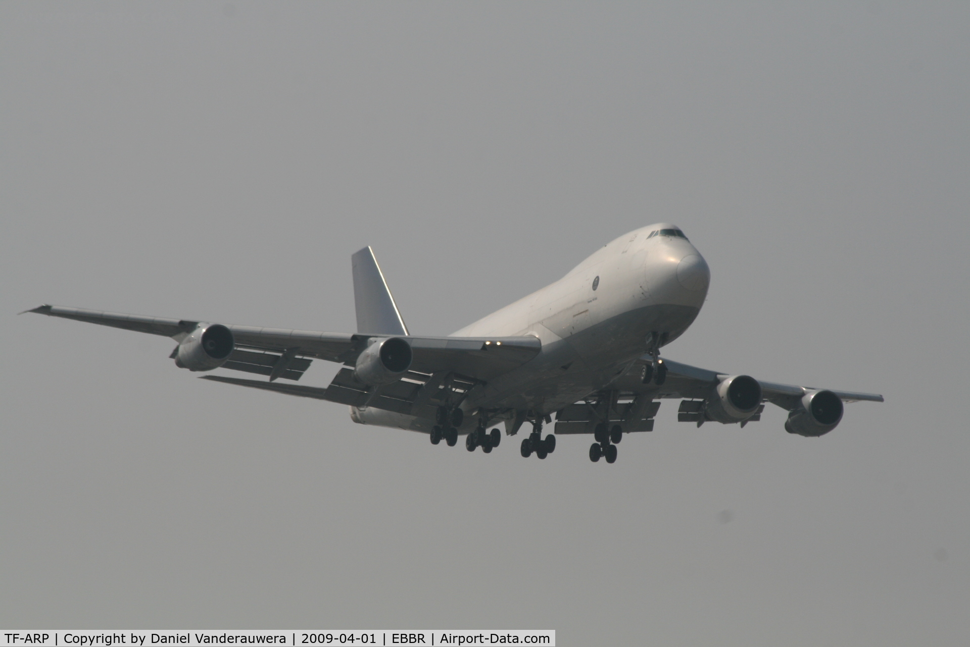 TF-ARP, 1985 Boeing 747-230F C/N 23348, On approach to RWY 02