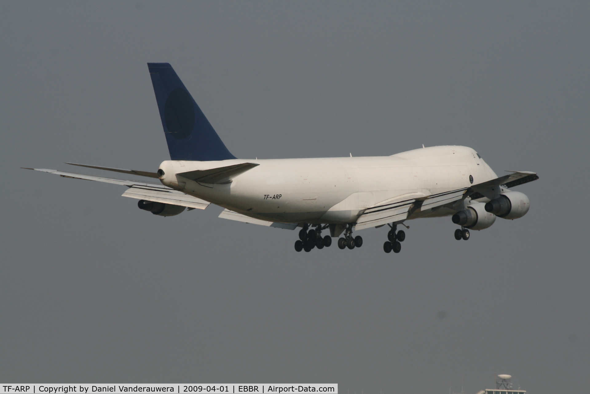 TF-ARP, 1985 Boeing 747-230F C/N 23348, Descending to RWY 02