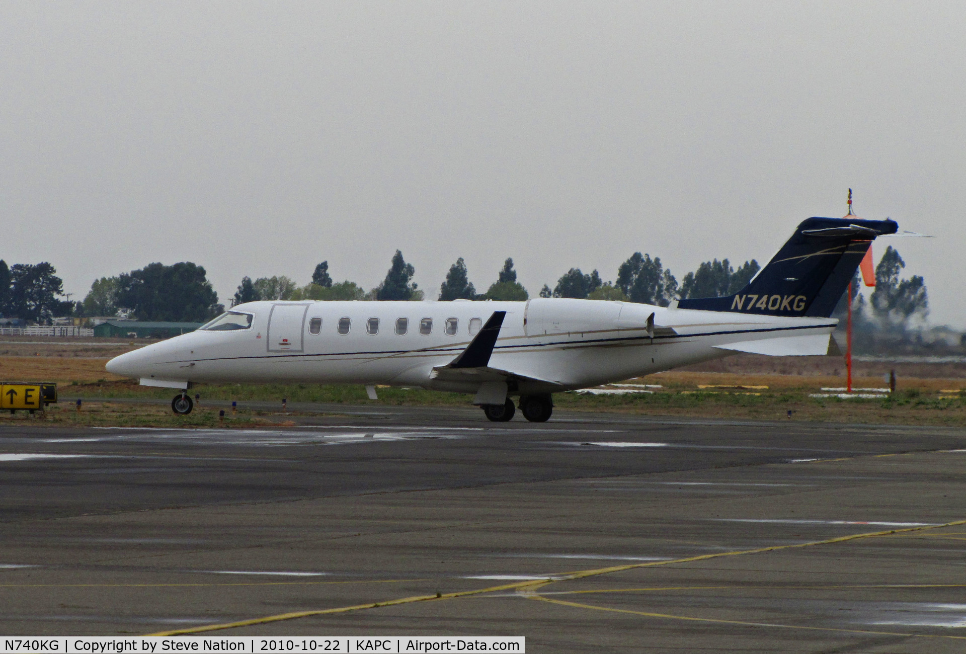 N740KG, 2006 Learjet 45 C/N 2063, DRG Star Management Services 2006 Learjet 2006 taxis for take-off to KRDM (Robertts Field/Redmond, OR) as 